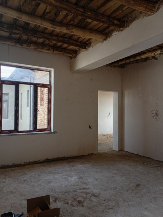 Albastir va Gips suvoq qilamiz tarkibida Toʻproq,qum, Albastir.qoshila