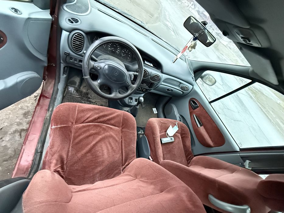 Рено Меган Сценик 1.6  бензин  на части