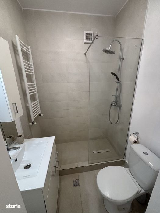 Inchiriez 2 camere GARA DE NORD | 1" Metrou | Centrala Proprie