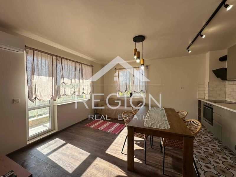 Дава се под наем Двустаен апартамент в Варна, Възраждане 3 - 61 кв.м за 450 € - Снимка #2