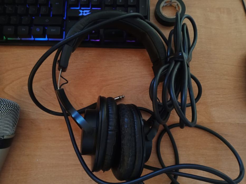 Продается C-1 behringer