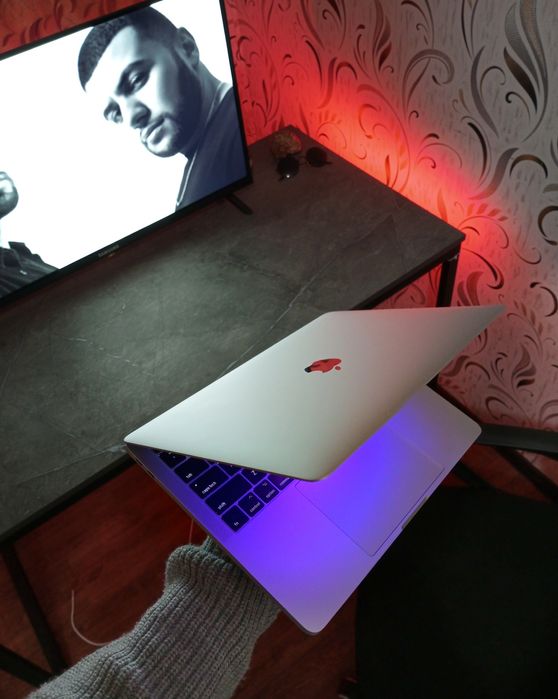 Apple MacBook PRO. В отличном состояние.