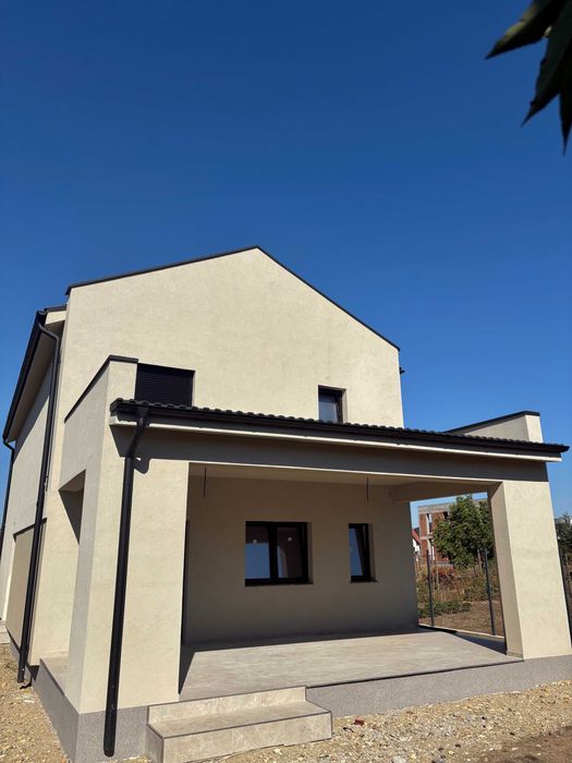 Proprietar Vand Casa TERMO PASIVA locuinta capabila sa fnct. independe