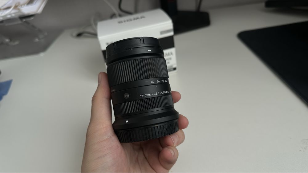 Продам sigma 18-50 mm 2.8 для Canon RF