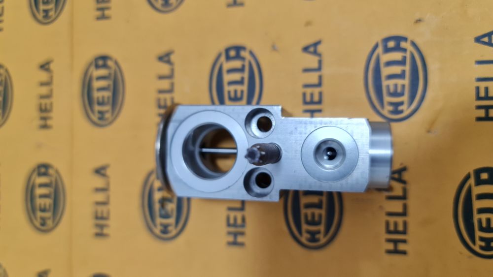 Senzor valva ventil supapa expansiune AC BMW 5 6 7 8 x5 x6 x7 g30 g11