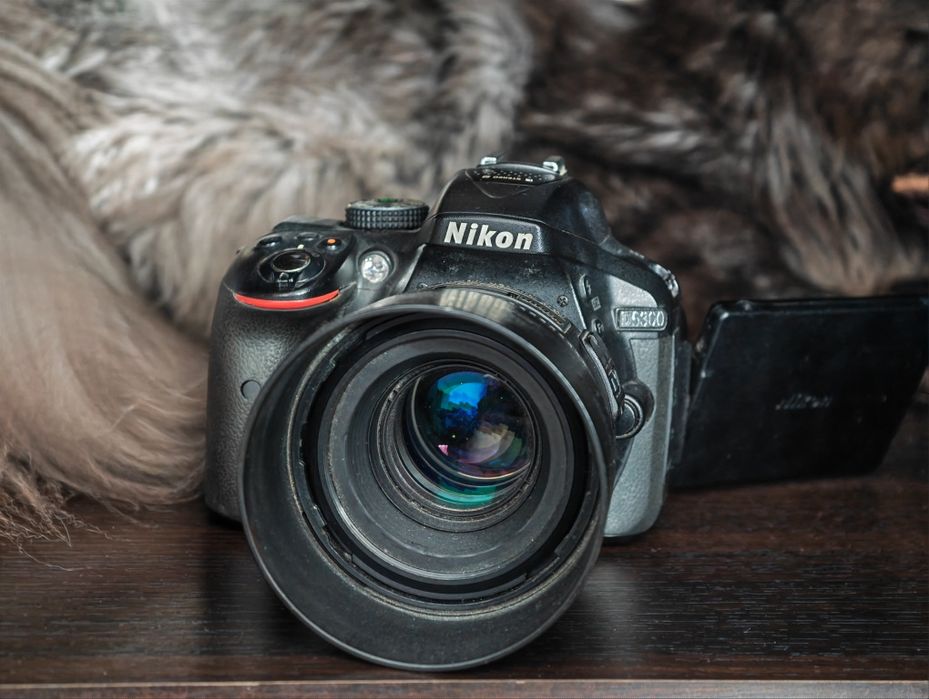 Pachet Nikon D5300 + 3 obiective (50mm 1.4G, 18-55mm, 70-210mm)