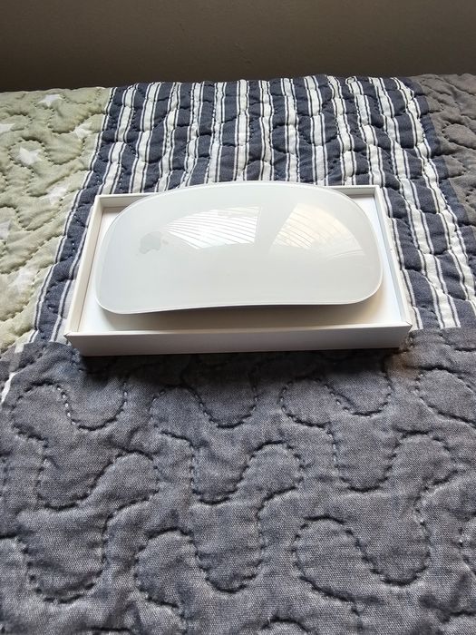 Нова мишка Apple Magic Mouse 2