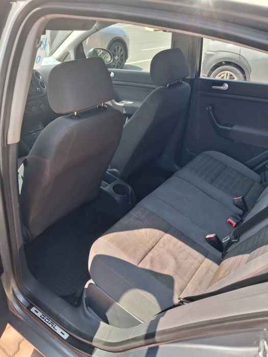 Inchiriez Golf 5 Plus 1.9 diesel
