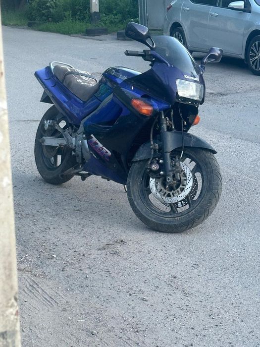 Продам kawasaki zzr 250