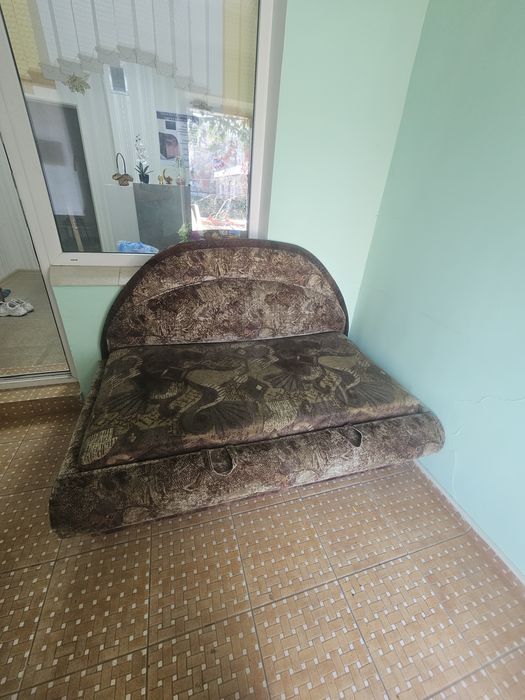 Продам б/у диван