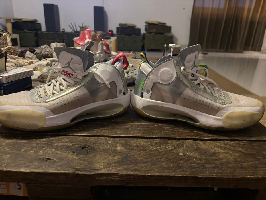 Adidasi Air Jordan AR 3240-101 , masura 42