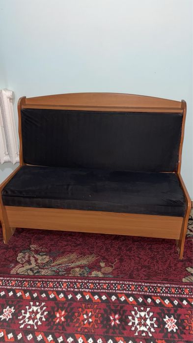 Диван полу люкс.