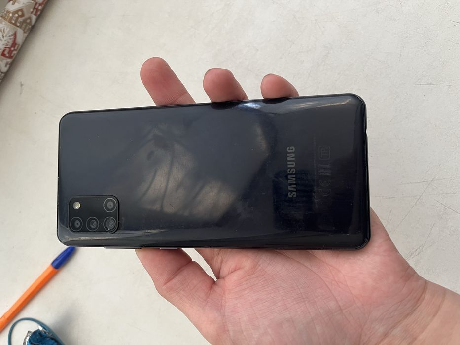 Продам самсунг А31 64гб