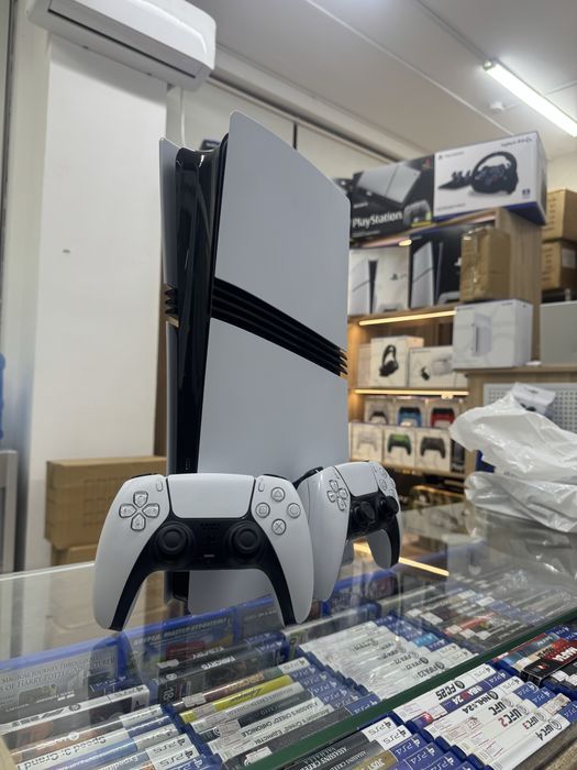 Ps5 pro 2тб 2джосткиа игры  с гарантией
