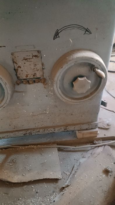 Vând circular cu incizor