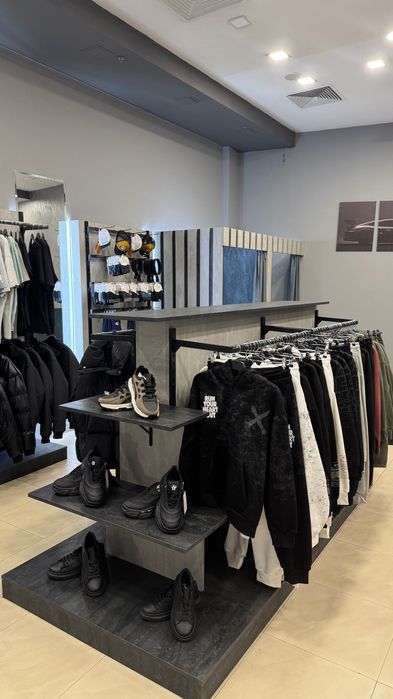 Оборудване за магазин за дрехи