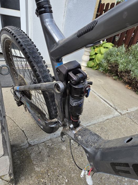 Bicicletă Focus Electrică