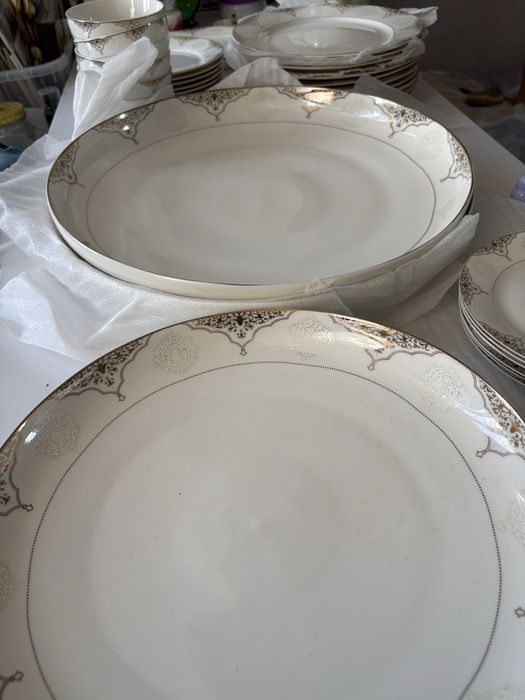 Продам посуду 10 персон