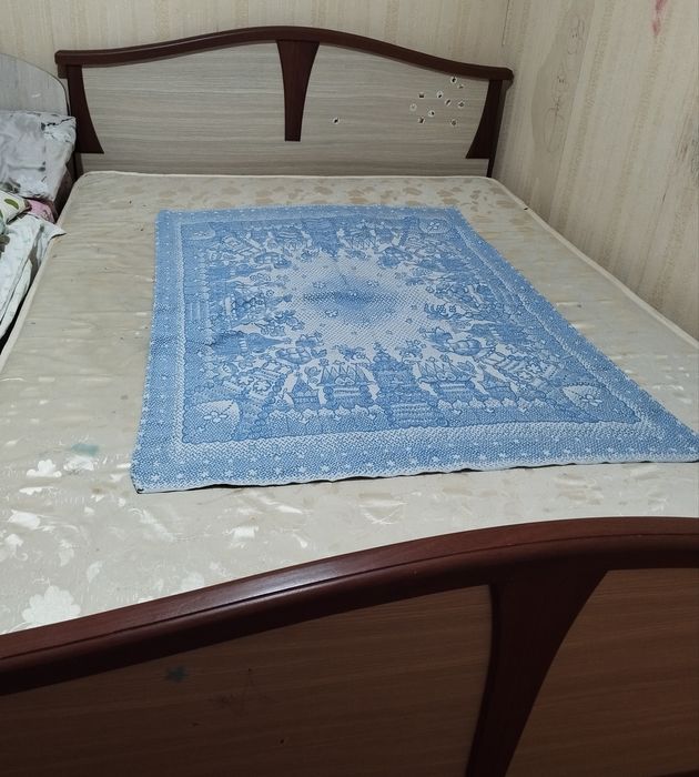 Кровать двуспальная