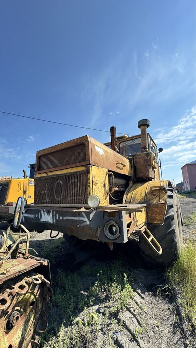 Продам К-700 2 единицы