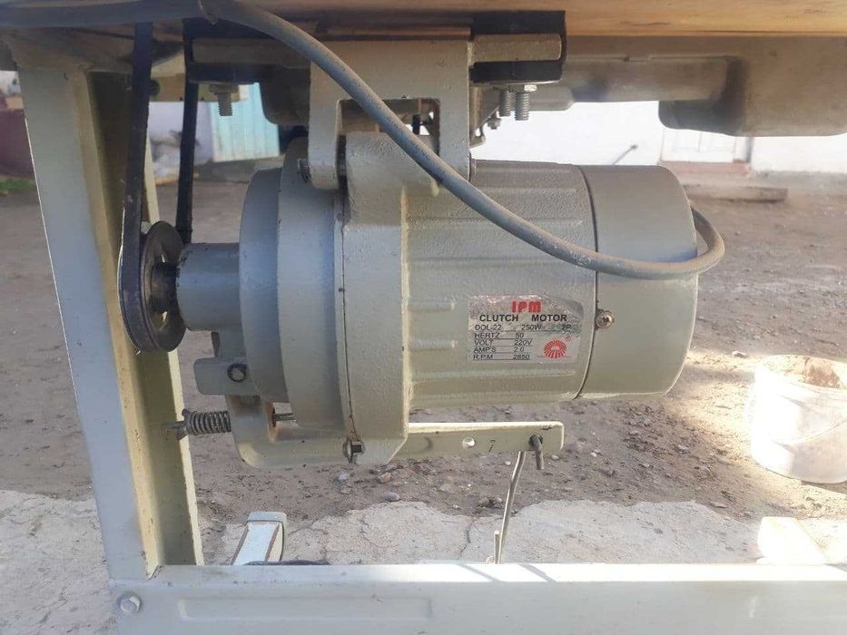 JLIKI DDL 5550 Япония швейные машины .