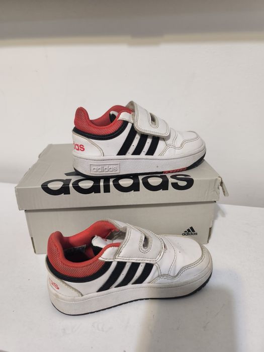 Adidas обувки номер 26