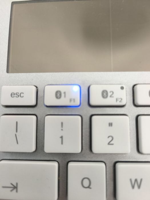 Tastatura solara Logitech k760