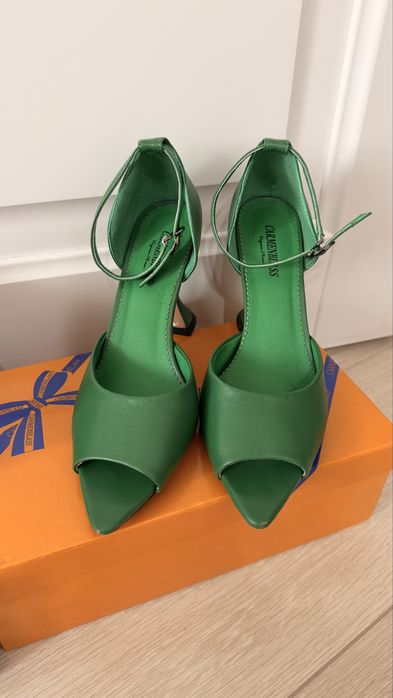 Кожаные туфли 39 размер