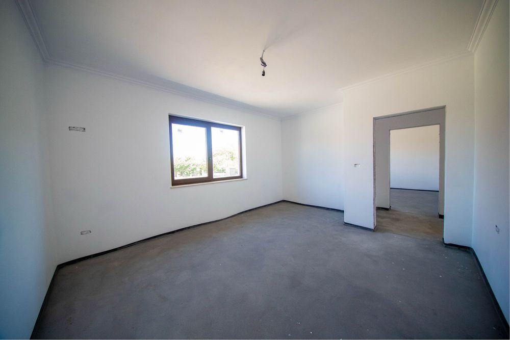 Vand casa noua 175 mp