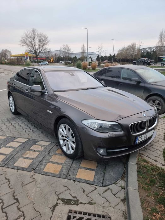 Vând BMW F 10 proprietar accept schimb cu model nou