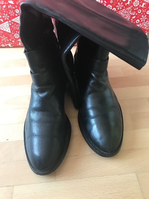 Кожени ботуши Beneton