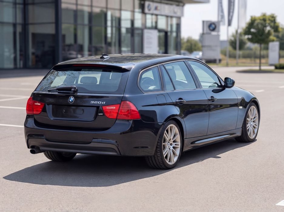 BMW 320d - Pachet M  - Touring - 2.0 D - 177 CP - Automat - 2010 - E5