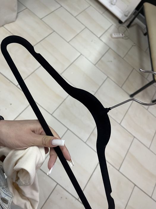 Вешалки стойки продаю