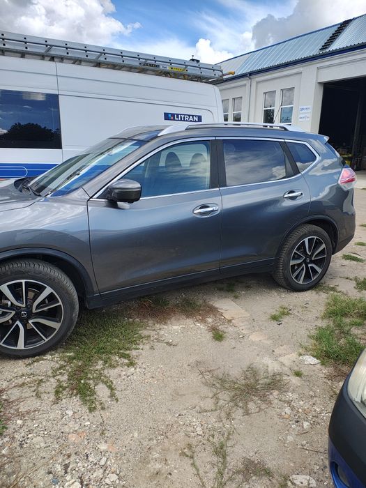 Vând Nissan xtrail