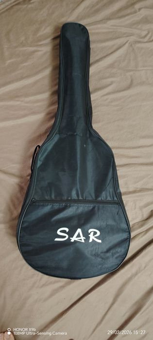 Gitara sotiladi holati zo'r