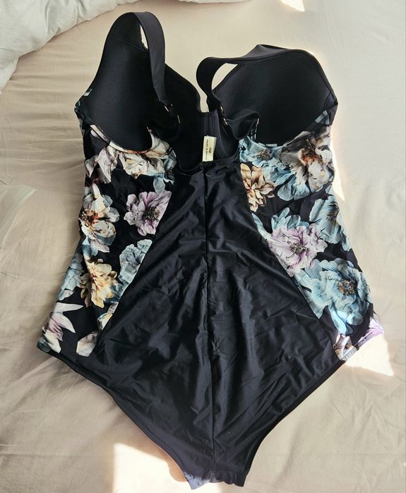 Дамски дизайнерски цял бански  Marc & Andre.р-р 50D /100D,Цена 70лв.