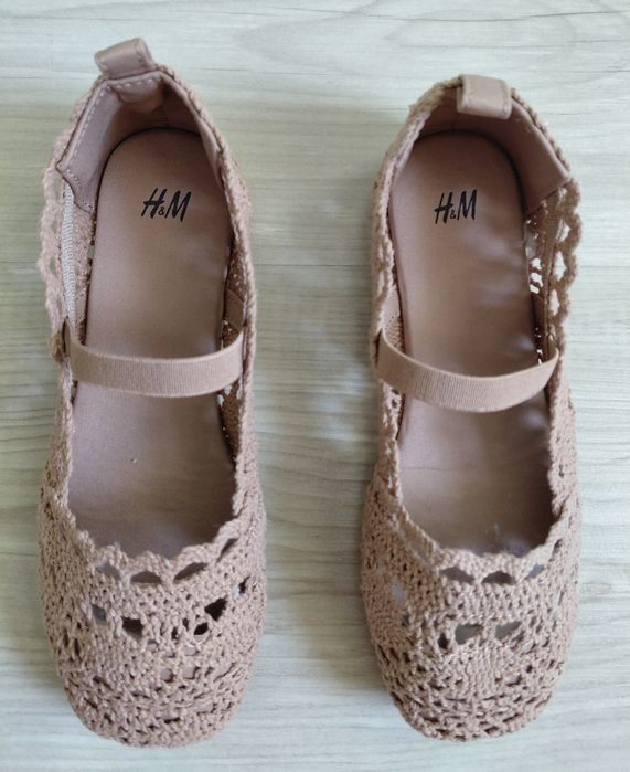 H&M Обувки тип пантофки с вид на плетени на една кука, номер 29