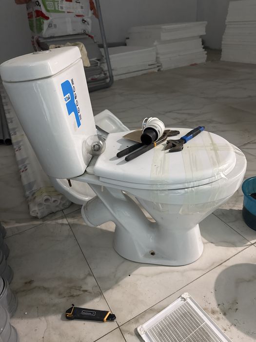 Продам унитаз буу