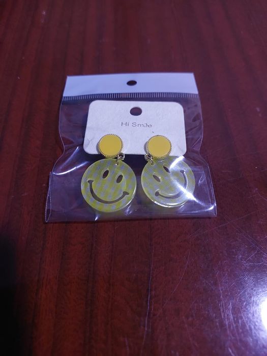 Продам серьги смайлики