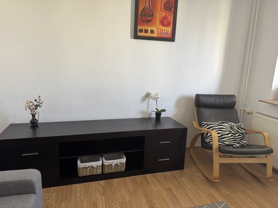 inchiriere apartament 2 camere Titan langa scoala 195 cu loc de parcare