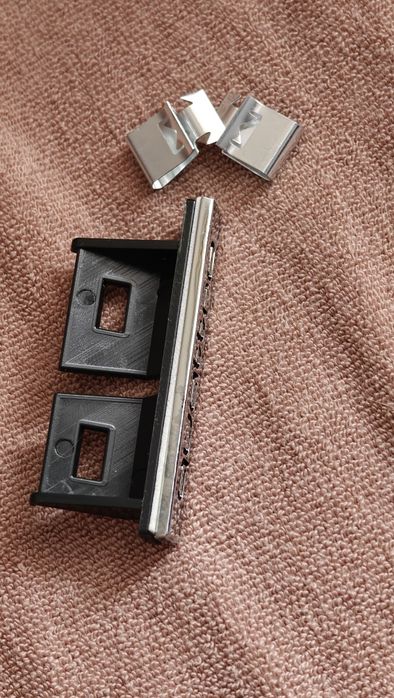 AUDI QUATTRO эмблема на решётку