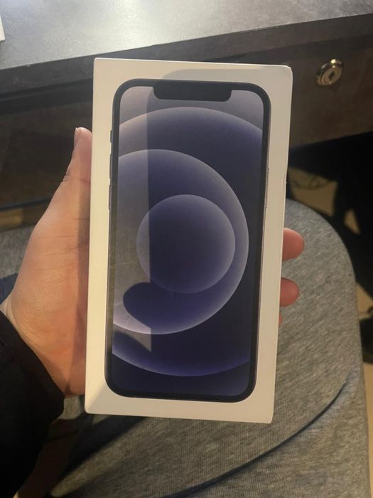 Айфон 12 продаюю