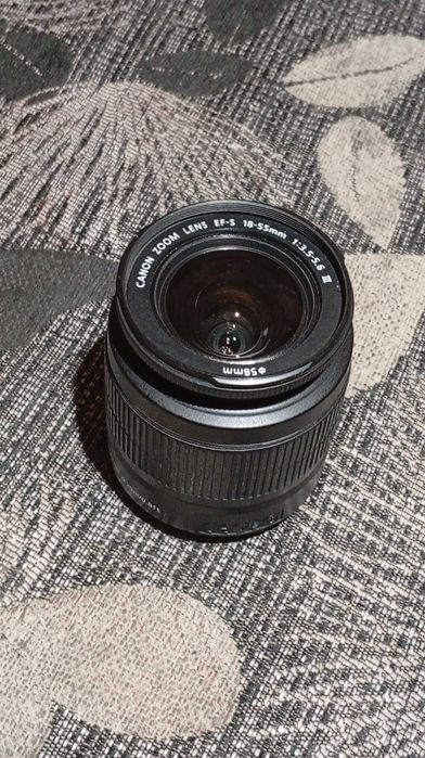 Полупрофесионслен фотоапарат canon eos 600d + обектив canon 18-55 mm
