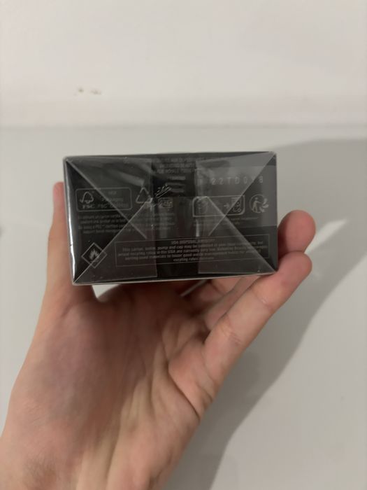 Vand parfum valentino si scandal