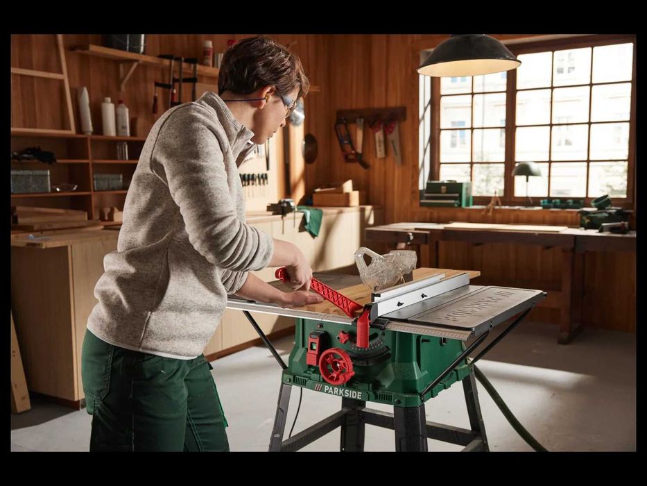 Circular cu masa parkside model  PRKS 2200 a1 pânză 254, motor 2200w