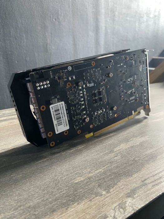 Видеокарта GTX 1660 Super