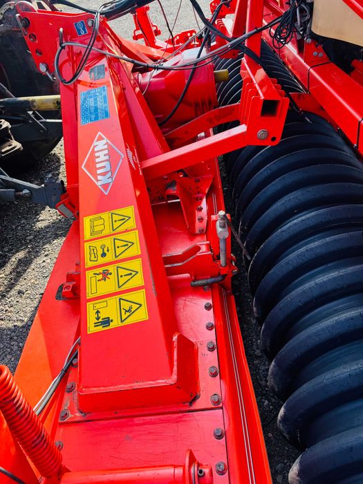 Semanatoare pe discuri Kuhn Integra + Freza an 2020 Gaspardo Amazone