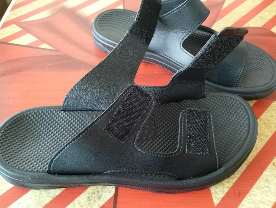 три броя чехли сандали