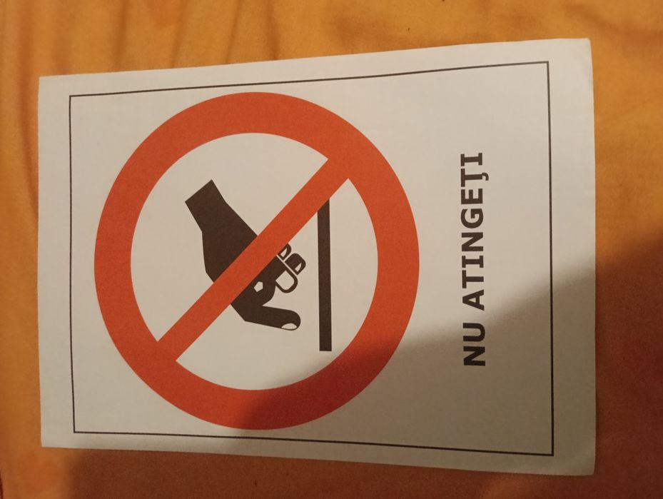 150 Autocolante mărime A4 cu modele ce se vede in fotografii. La 150 lei.