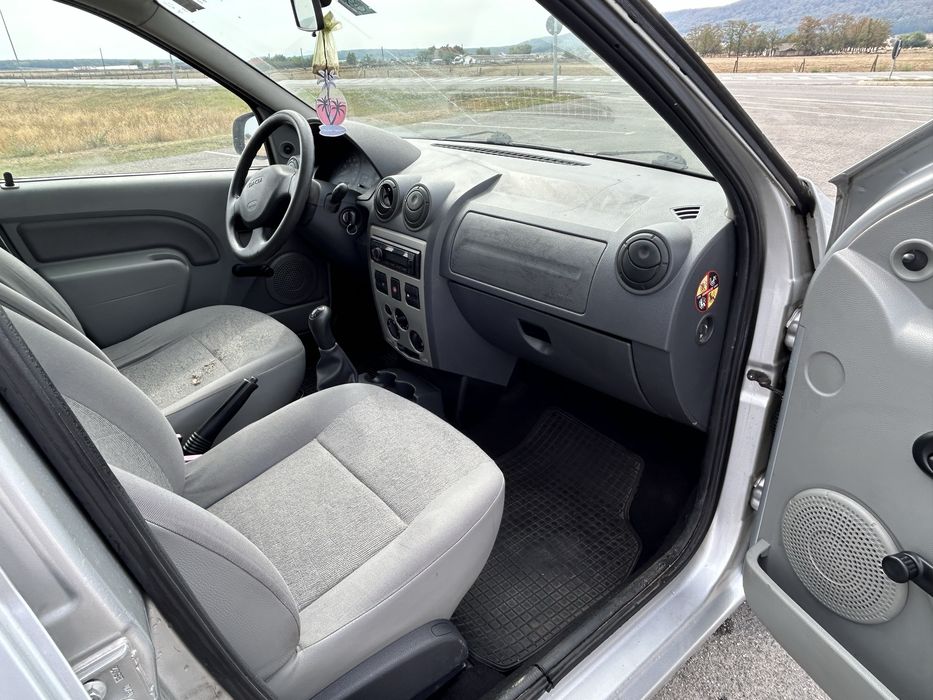 Dacia Logan MCV 1.5 Diesel, an 2010 7 locuri